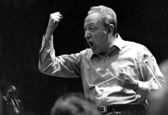 Goza de lugar preferente junto a Santa Cecilia.