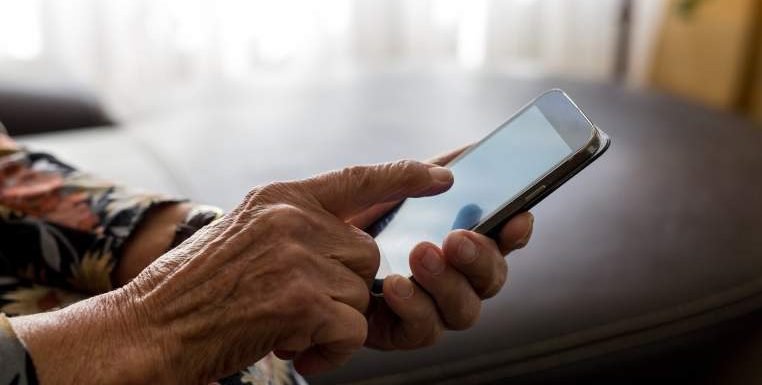 Top_12_Best_Apps_for_Senior_Citizens_in_2016_Banner-762x385