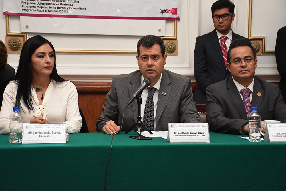 Entregan a la Asamblea Legislativa de la CDMX padrones de beneficiarios de programas sociales