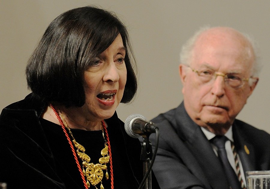 Una mujer eminente, ensayista insigne, recibió el Premio “Pedro Henríquez Ureña”