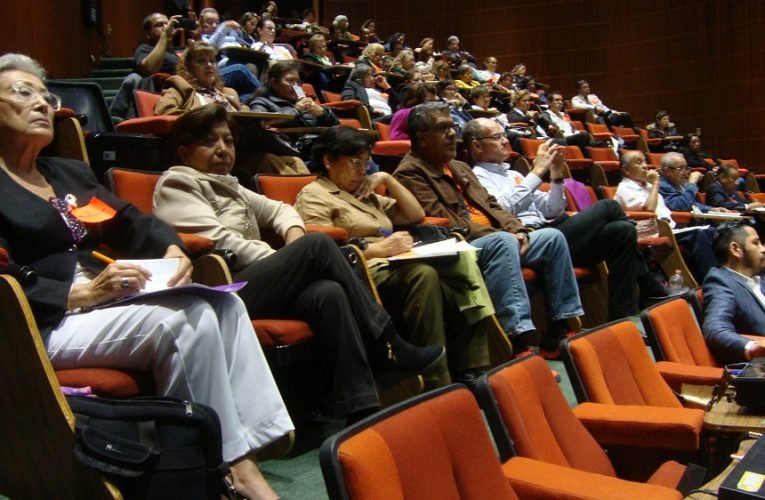 La construcción social de la vejez como base de la diferencia y la falta de autonomía