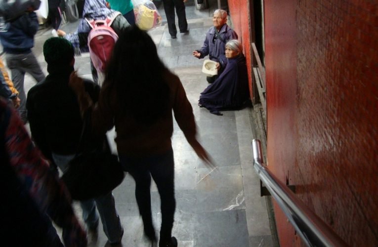 Violentados los derechos humanos de las personas mayores en México