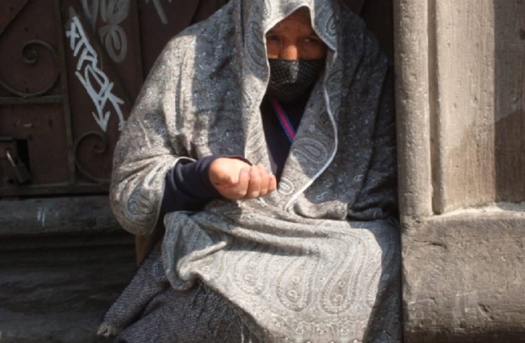 Durante la pandemia faltaron medidas de protección a las personas mayores