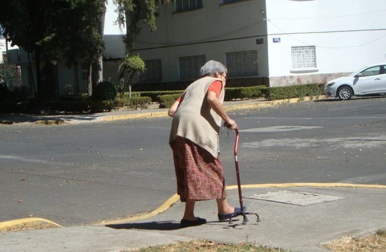 Aumenta la violencia contra las personas mayores