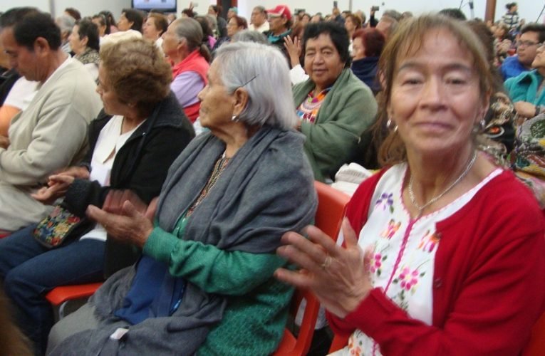 Países en los que persisten brechas en el acceso a la salud y protección social para personas mayores según los organismos internacionales