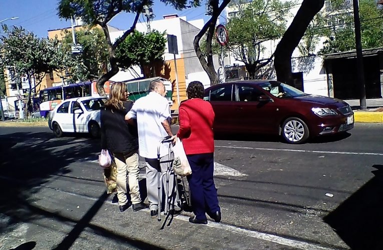 Economía: por qué el envejecimiento de la población no implica mayor gasto público