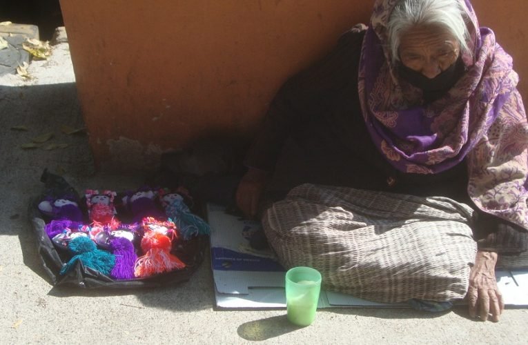 El gobierno de la Ciudad de México creará casas para personas mayores solas y sin vivienda