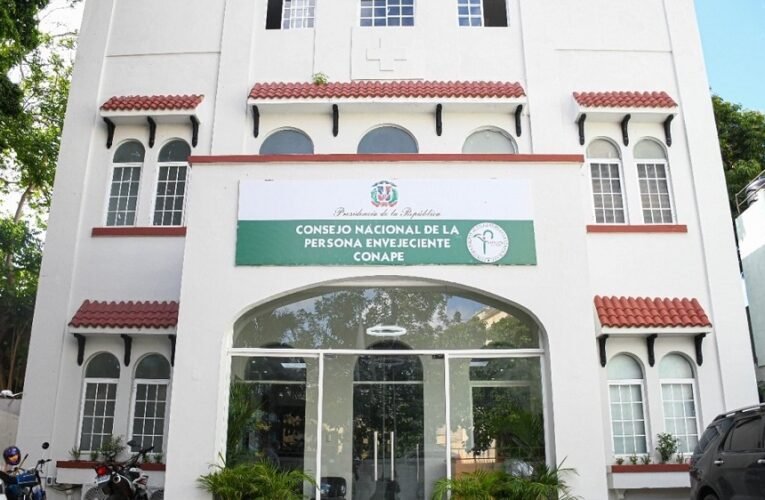 Conape impacta a más de 224,000 personas adultas mayores y ejecuta más de 7.7 millones de servicios en 2025