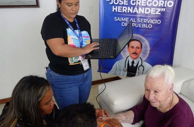 Ruta social del Saime atiende a adultos mayores
