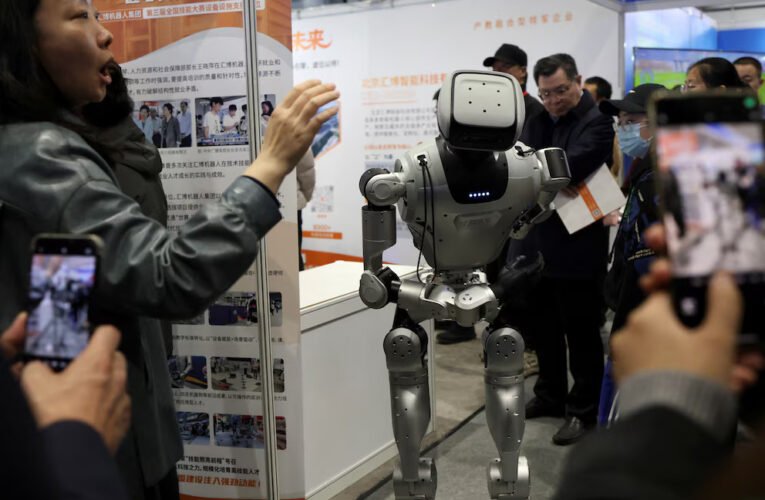 Una estación completamente robotizada redefine los modelos de atención para adultos mayores en Beijing