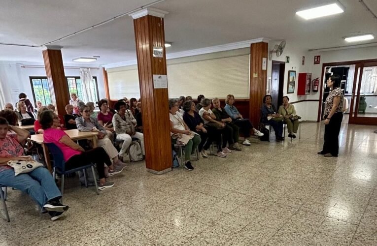 Bienestar Social oferta un servicio de comida en los Centros de Día de Mayores