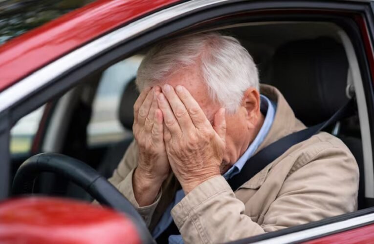 Se despide la licencia de conducir: las personas mayores a 70 no podrán renovarla como siempre