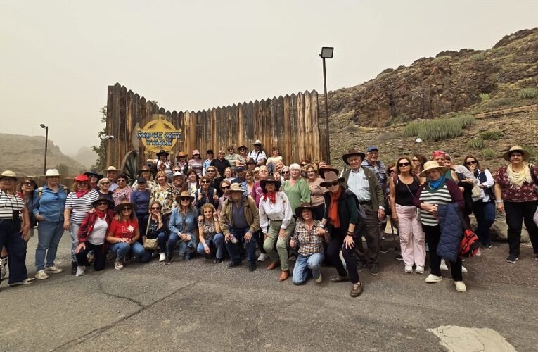 Más de 100 personas de ‘Envejecimiento Activo’ disfrutan de dos salidas culturales al Alfredo Kraus y al Sioux City Park