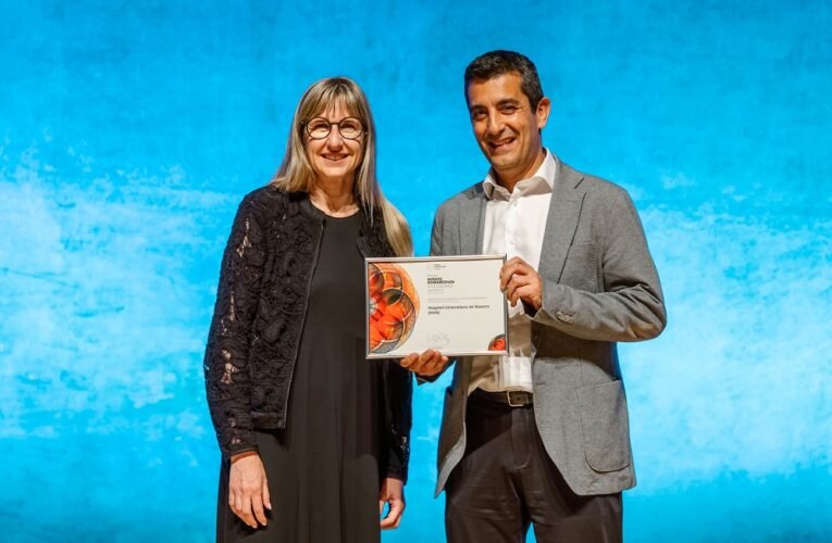 Una iniciativa para prevenir el deterioro funcional de personas mayores ingresadas en el HUN recibe un premio a la calidad asistencial