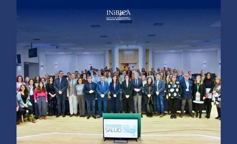 Expertos de la UCA impulsan un proyecto para prevenir la dependencia en personas mayores desde la Atención Primaria