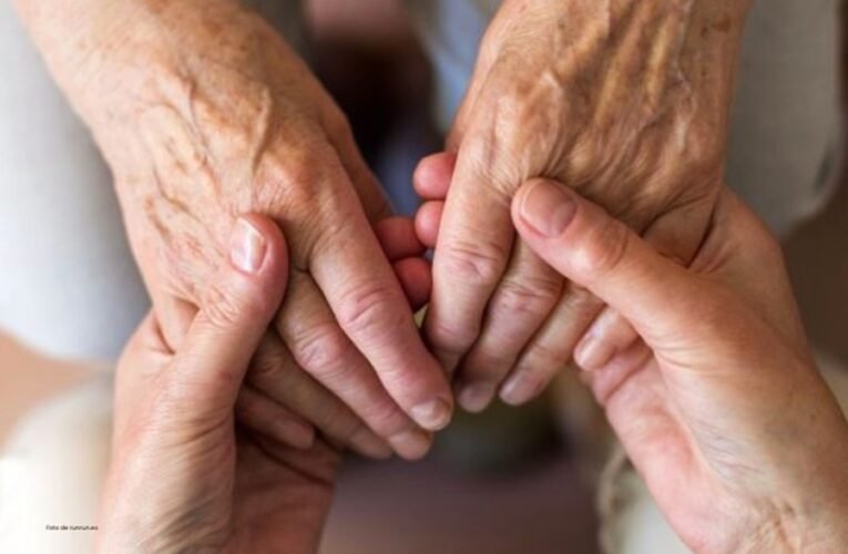 Procuraduría y Defensoría advierten que personas mayores y con discapacidad permanecen por largos periodos en hospitales e instituciones ante la falta de alternativas